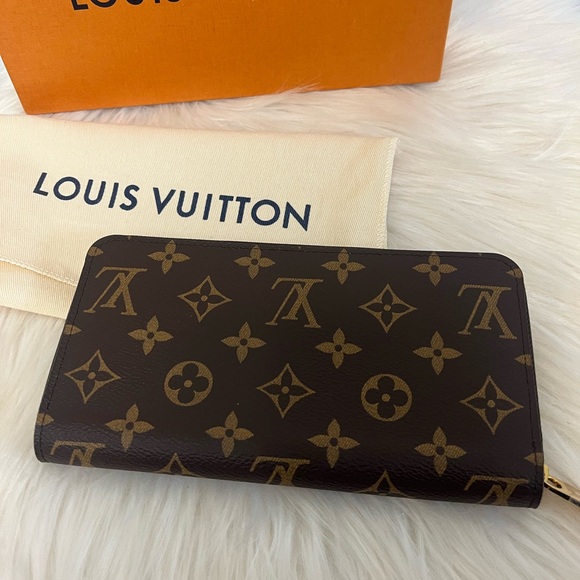 Louis Vuitton Zippy Wallet NWT - Picture 4 of 16
